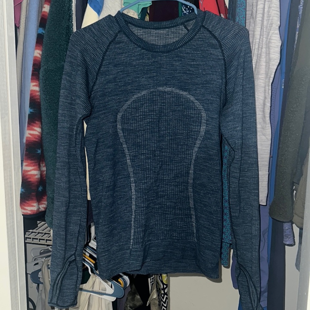 Lululemon top